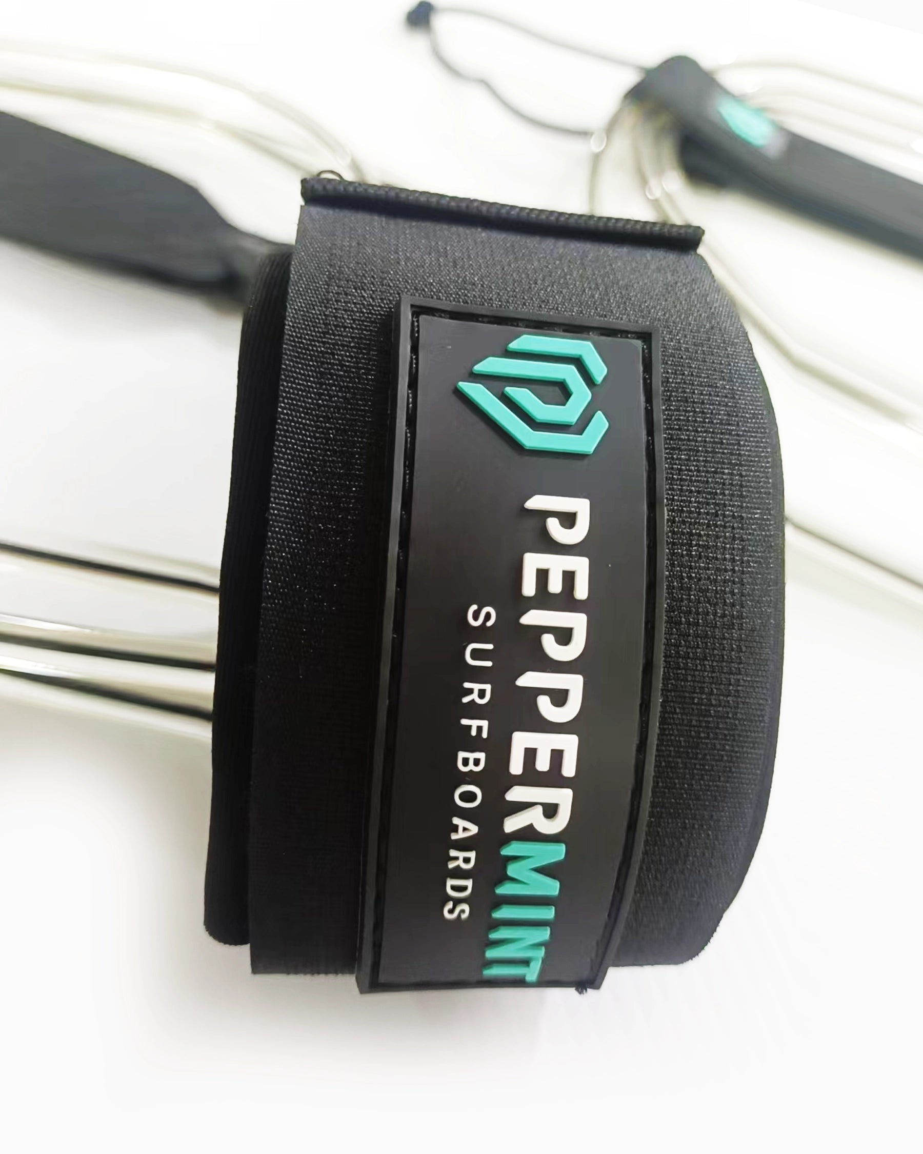 Leash Surf Peppermint 6'
corde 7mm noir transparent